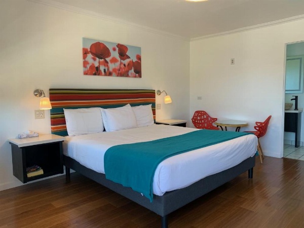 Sandyland Reef Inn image 11